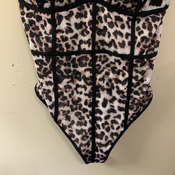 Mesh bodysuit - Picture 3 of 4